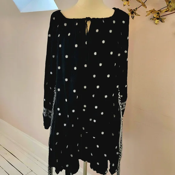 By Together Black and White Dress - Picture 10 of 13